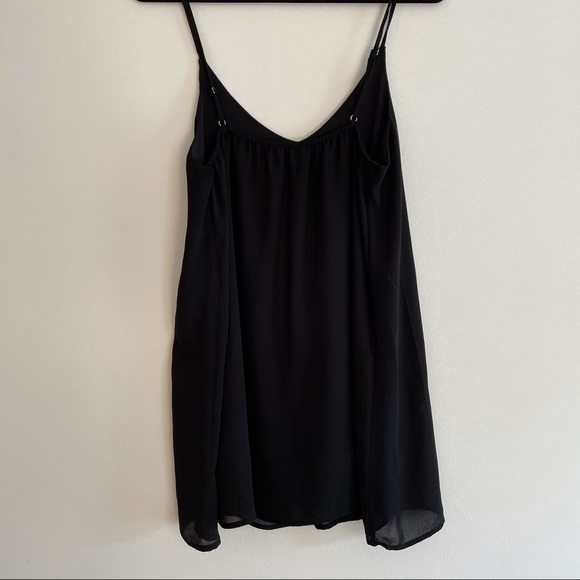Tobi Black Shift Dress - Picture 3 of 4